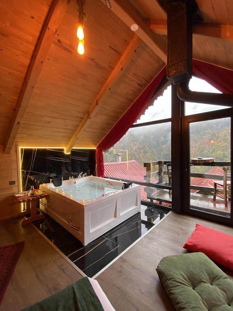 Superior Studio Suite, Mountain View