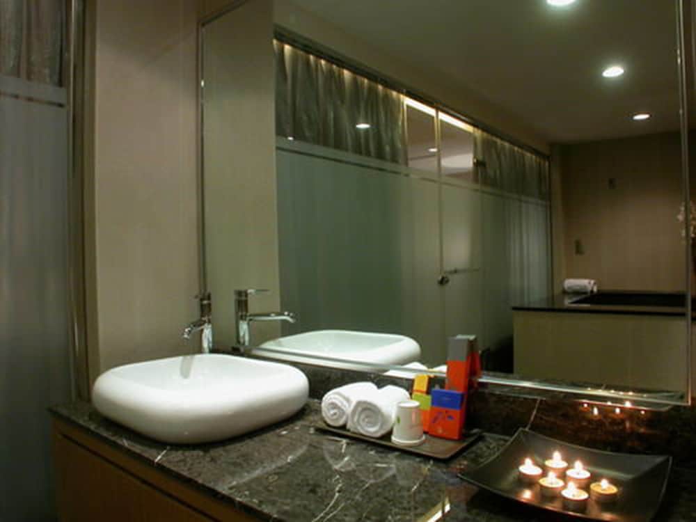 Deluxe Room (Vogue, Check-in after 22:00) photo 2