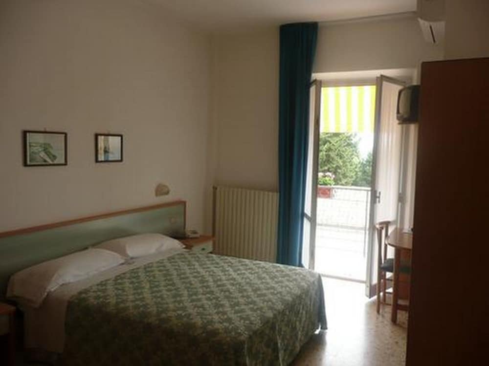 Single Room photo 1