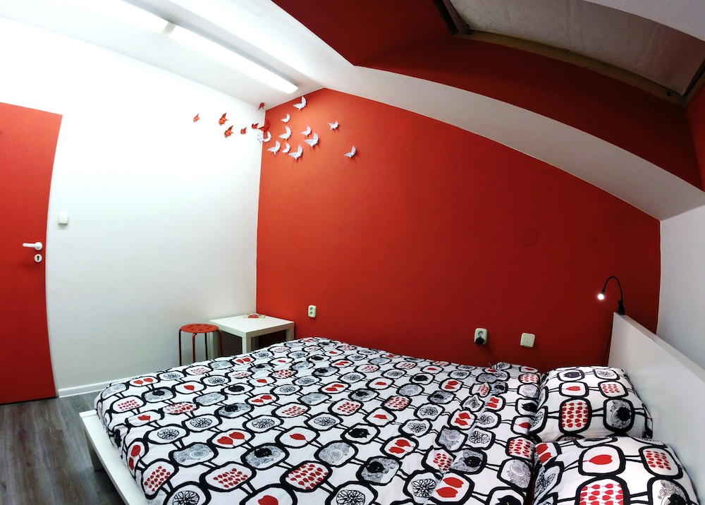 Basic Double Room, 1 Queen Bed photo 1