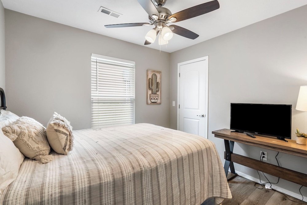 Condo, Multiple Beds, Patio, Garden View (The Moab and Country Farmhouse Duo)