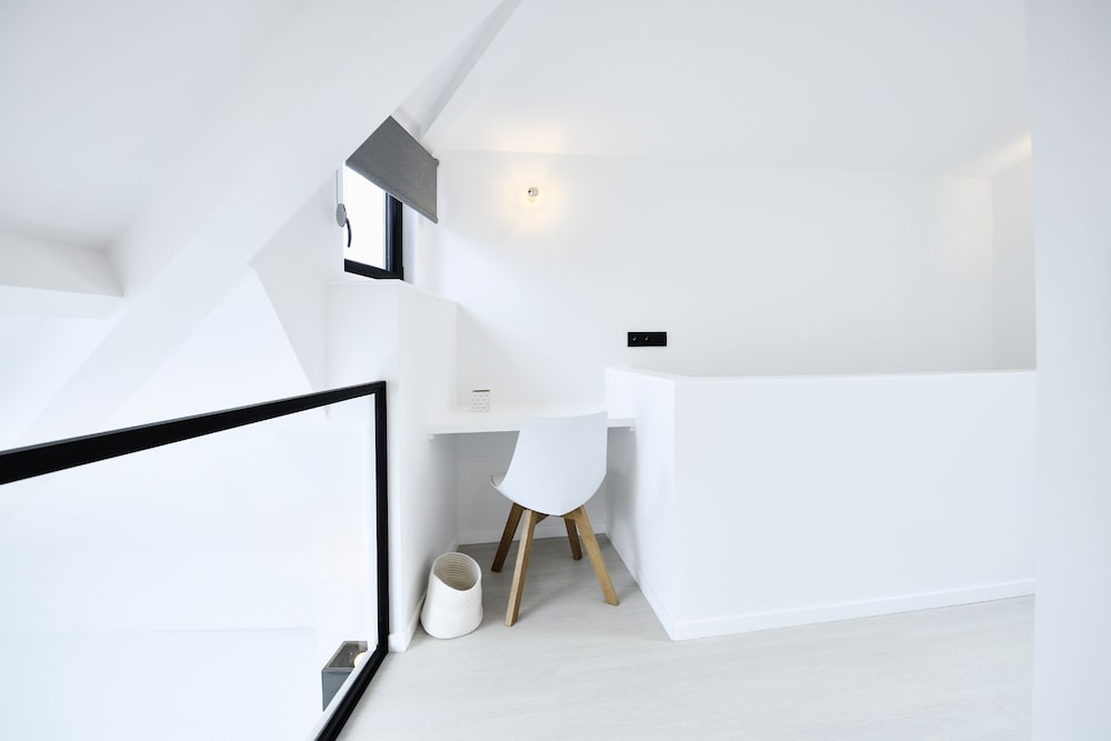 Duplex, Private Bathroom (4) - Photo 2