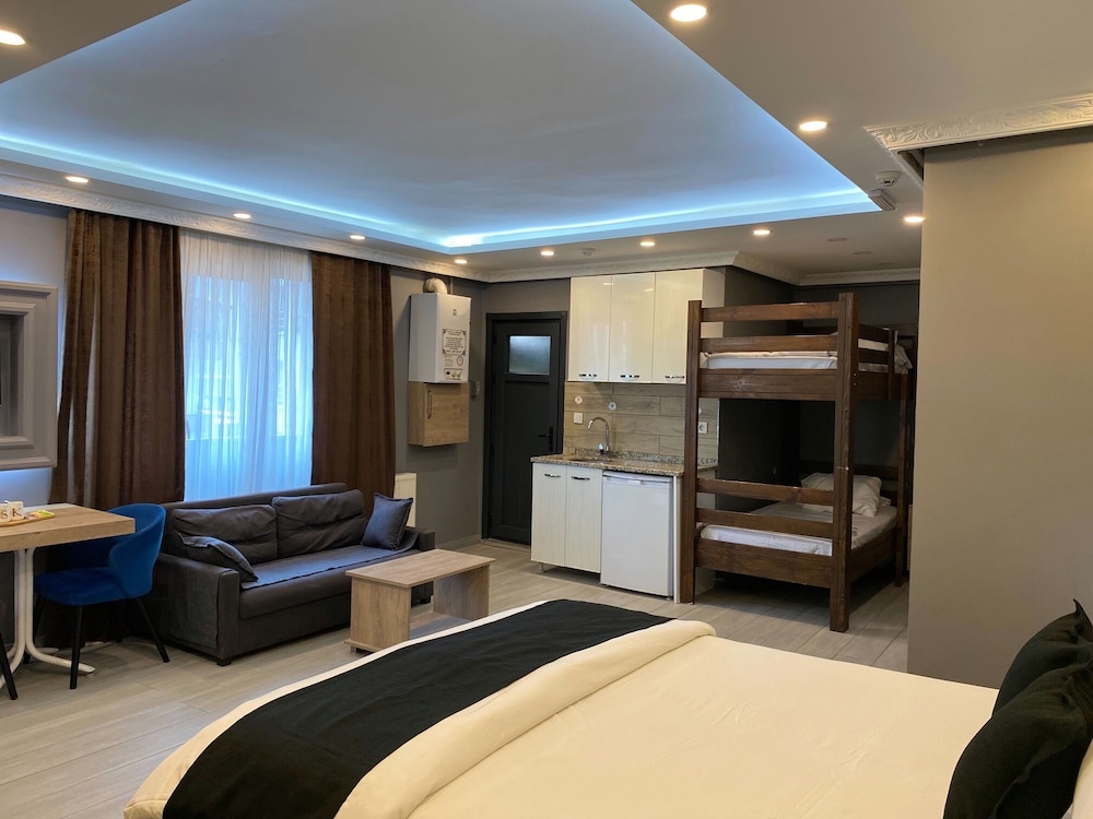 Family Room photo 1