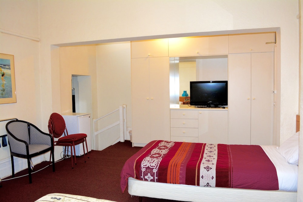 Standard Family Room - Photo 32