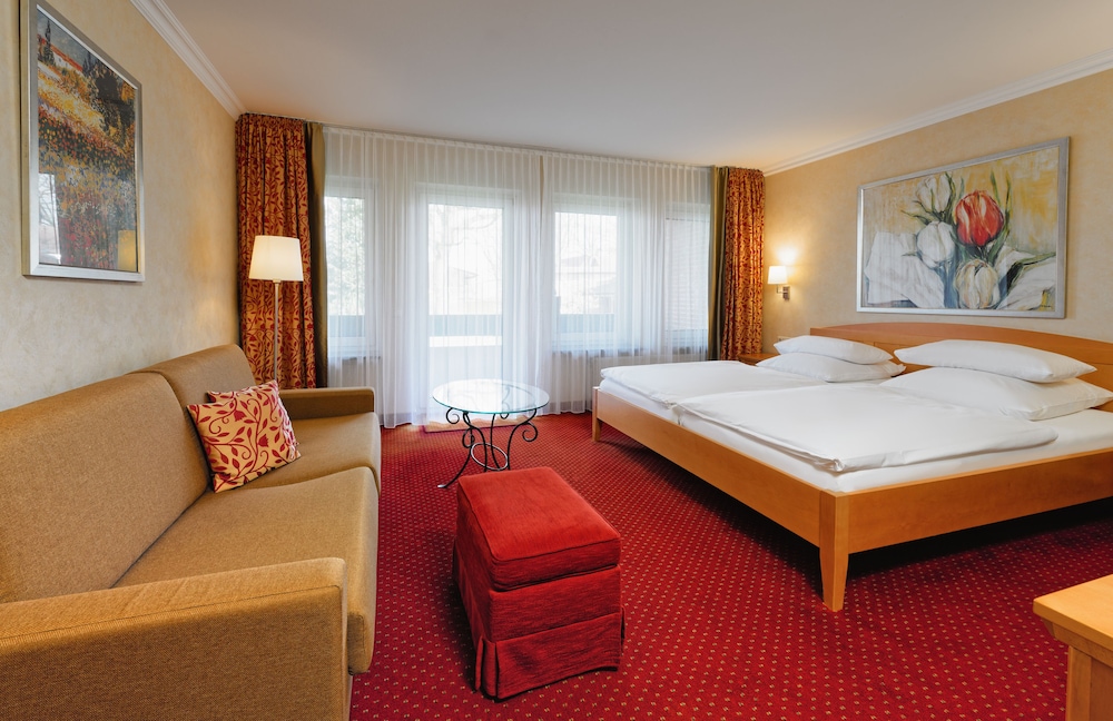 Double Room (Landhaus King Beds/ two matresses) photo 3