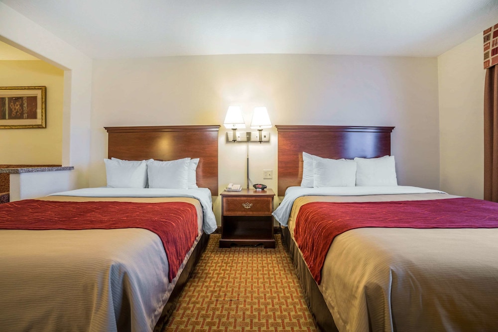 Suite, 2 Queen Beds, Non Smoking photo 1