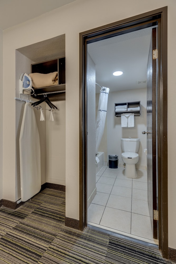 Standard Double Room - Photo 4