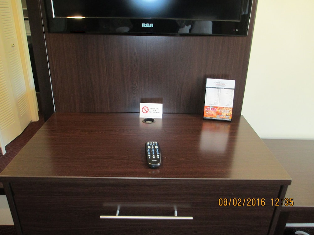 Deluxe Room, 1 King Bed - Photo 2