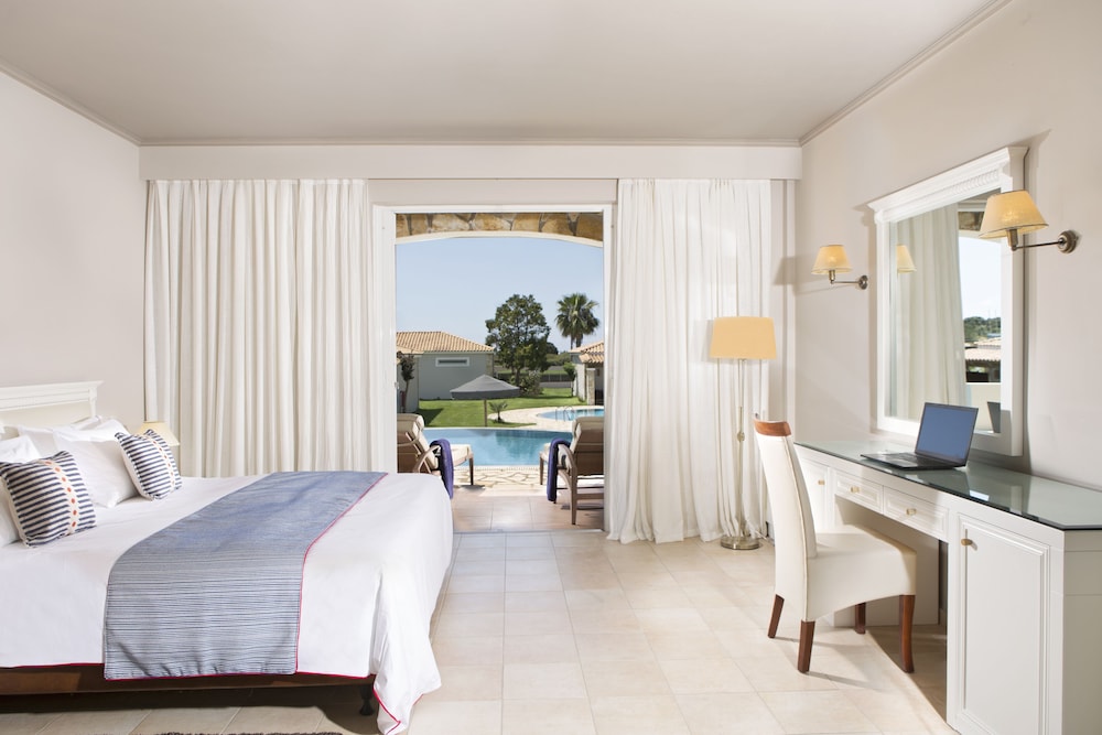 Deluxe Bungalow, Pool Access