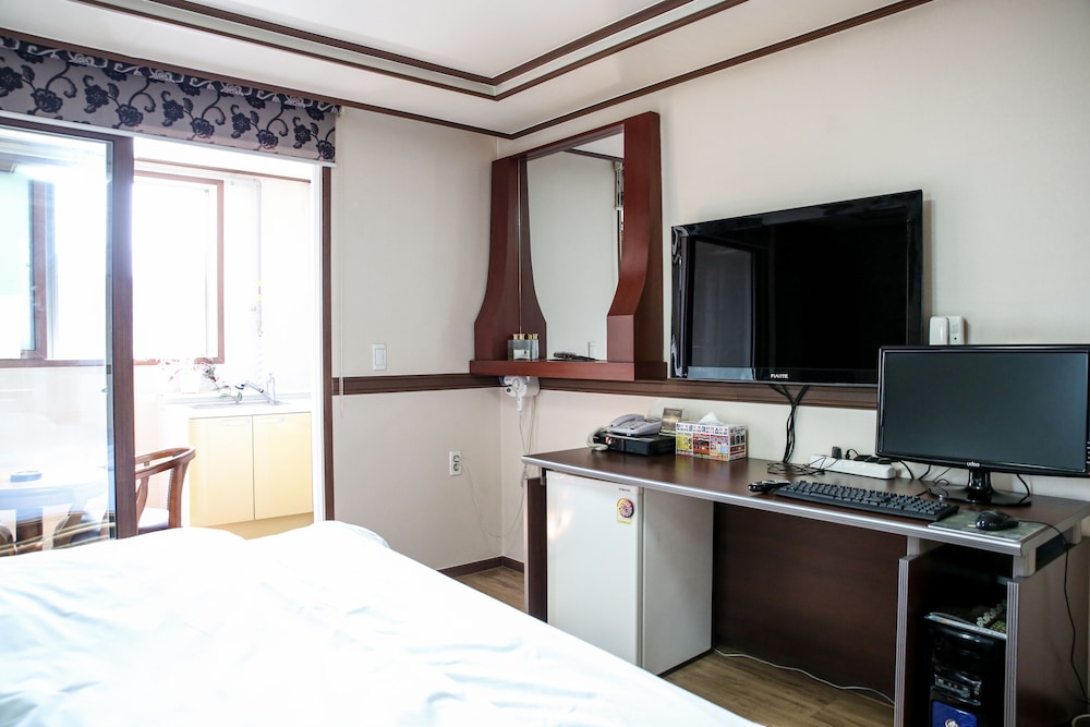 Standard Double Room photo 2