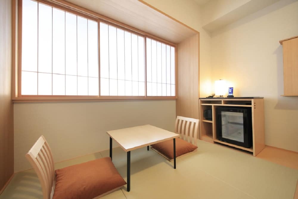 Comfort Single Room, 1 Queen Bed, Non Smoking photo 2