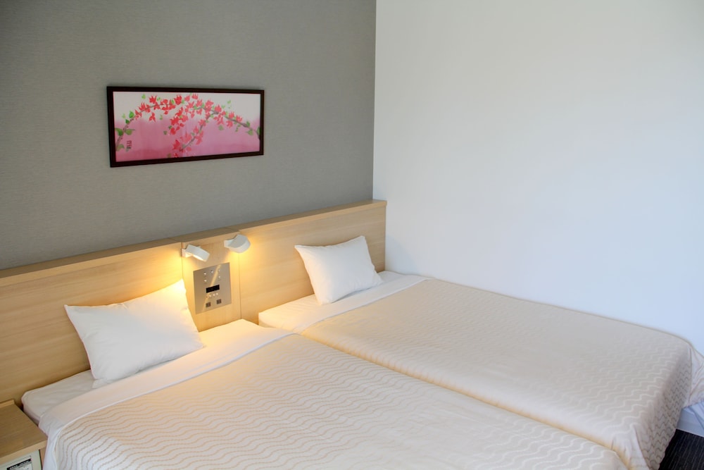 Economy Twin Room, Non Smoking photo 3