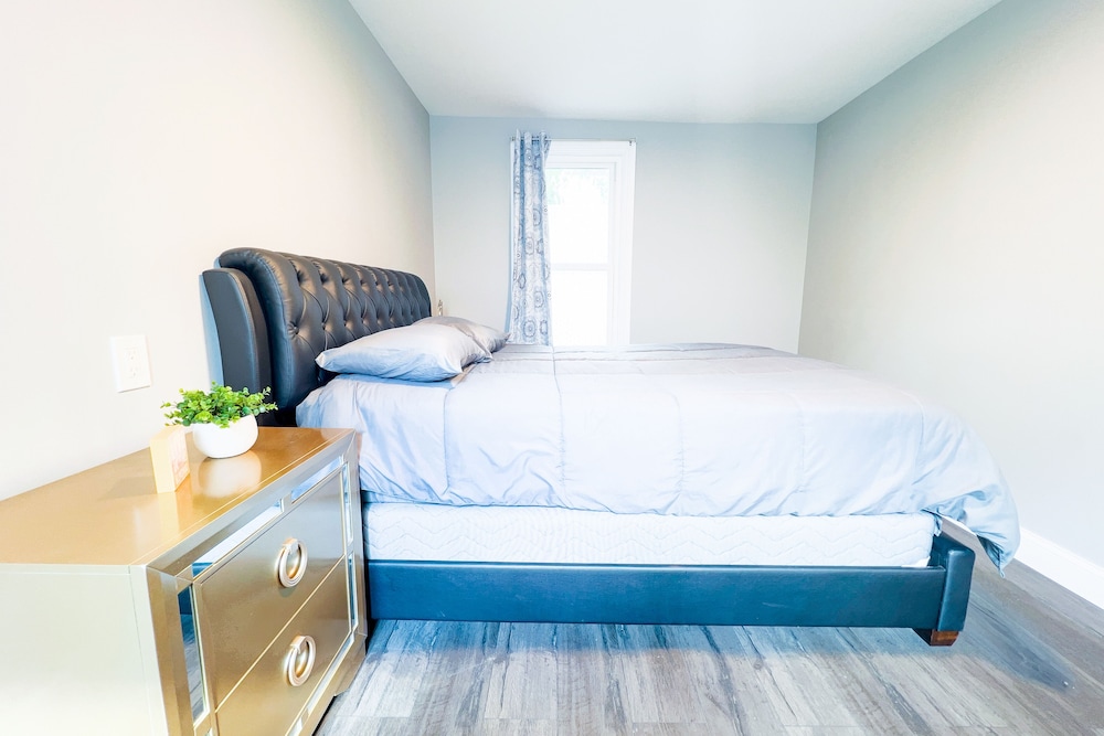 Premium House photo 3