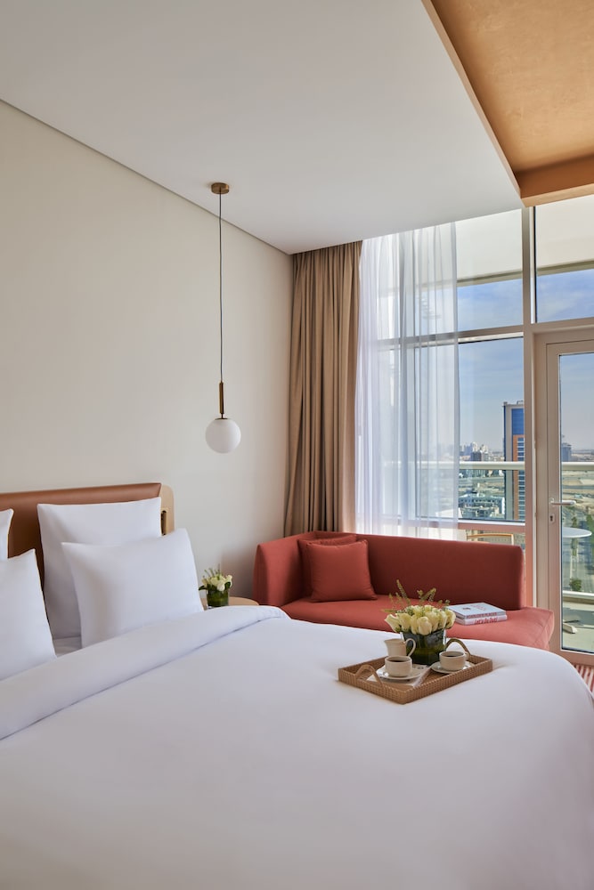 Superior Room, 1 King Bed, City View photo 3