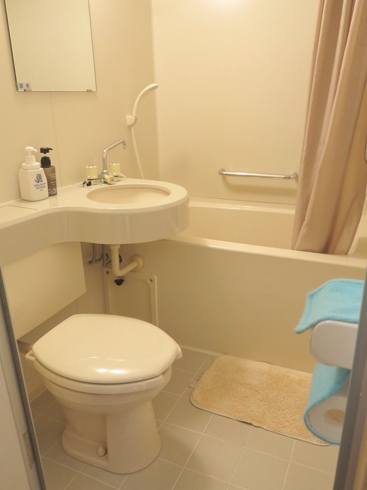 Japanese-Style Economy Double Room with Private Bathroom photo 2