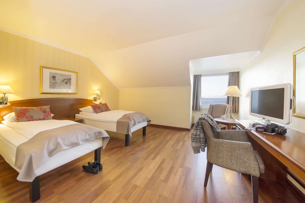 Superior Room, Multiple Beds - Photo 3