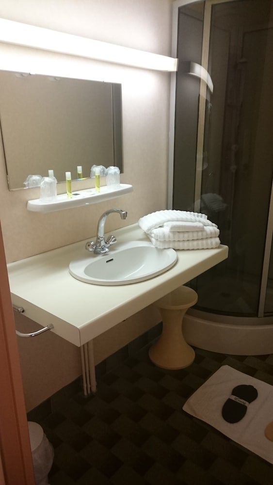 Standard Twin Room, Terrace - Photo 4