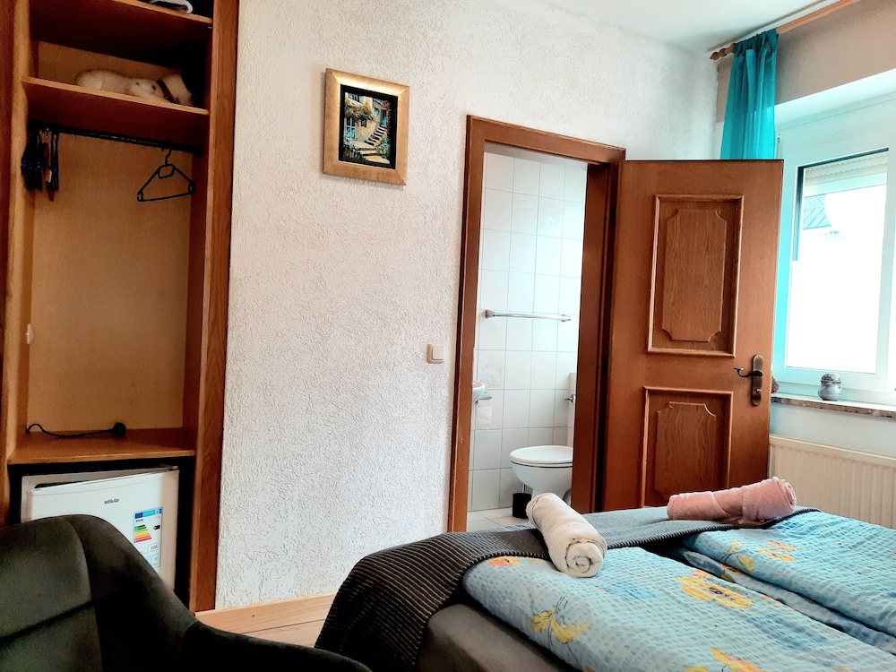 Room photo 2