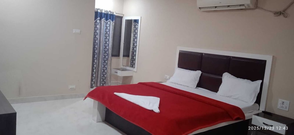 Deluxe Double Room, City View
