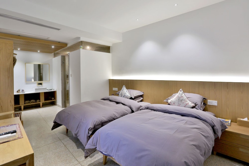 Standard Twin Room (Su She)