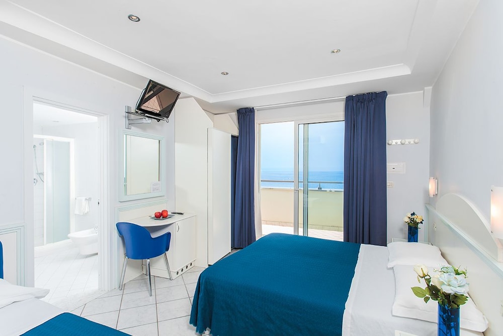 Triple Room, Sea View photo 1
