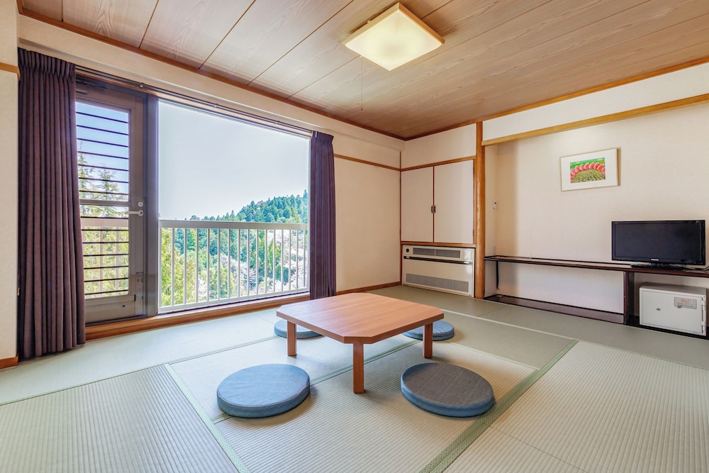 Japanese (With private bathroom) - Photo 1