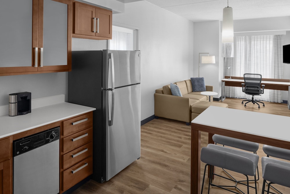 Suite, Multiple Beds (Mobility Accessible, Tub) photo 3