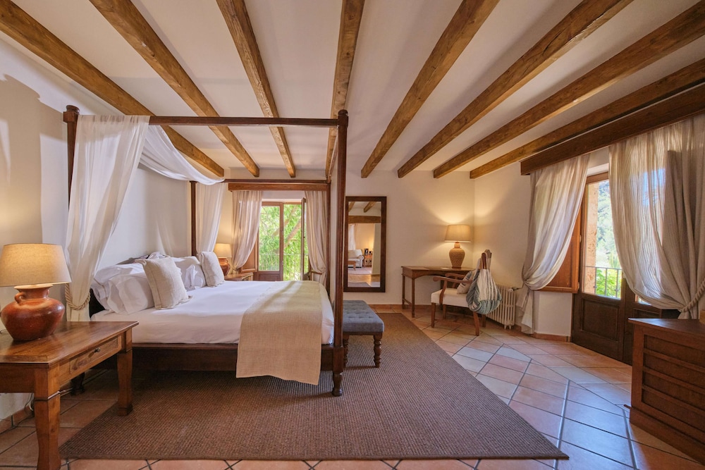 Junior Suite (Singular) - Photo 1