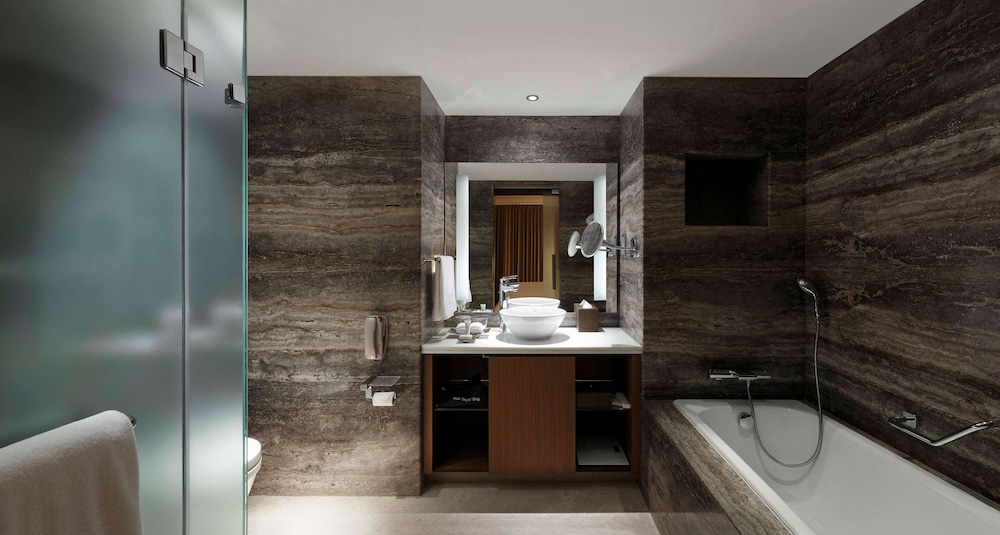 Two Bedroom Deluxe Suite with Separate Living and Dining area, Bathtub, Cocktail hours Two Bedroom Deluxe Suite with Separate Living and Dining area, Bathtub, Cocktail hours