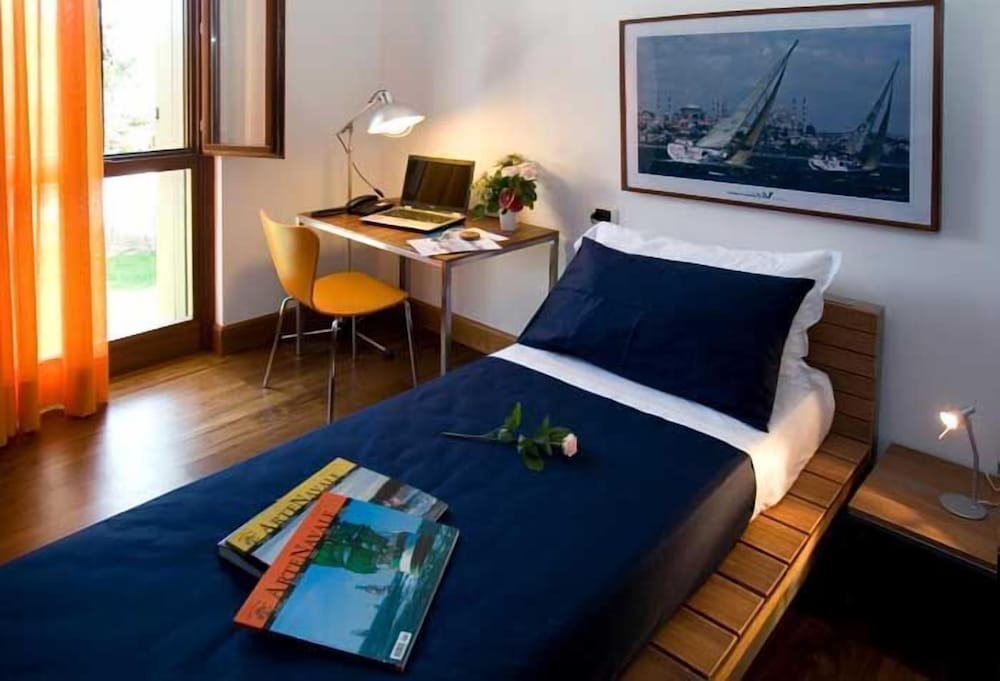 Single Room photo 1