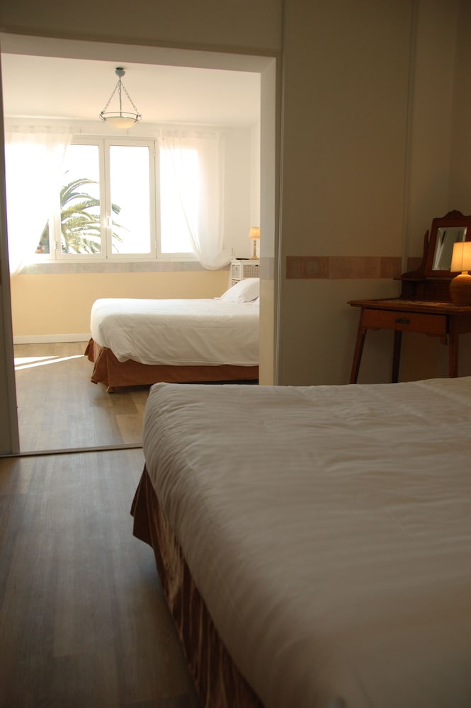 Quadruple Room, Sea Facing