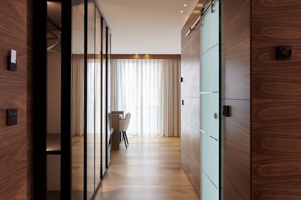 Suite - Photo 6