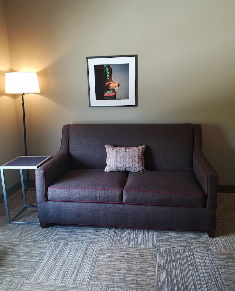 Studio, 1 King Bed, Accessible (Hearing) photo 2