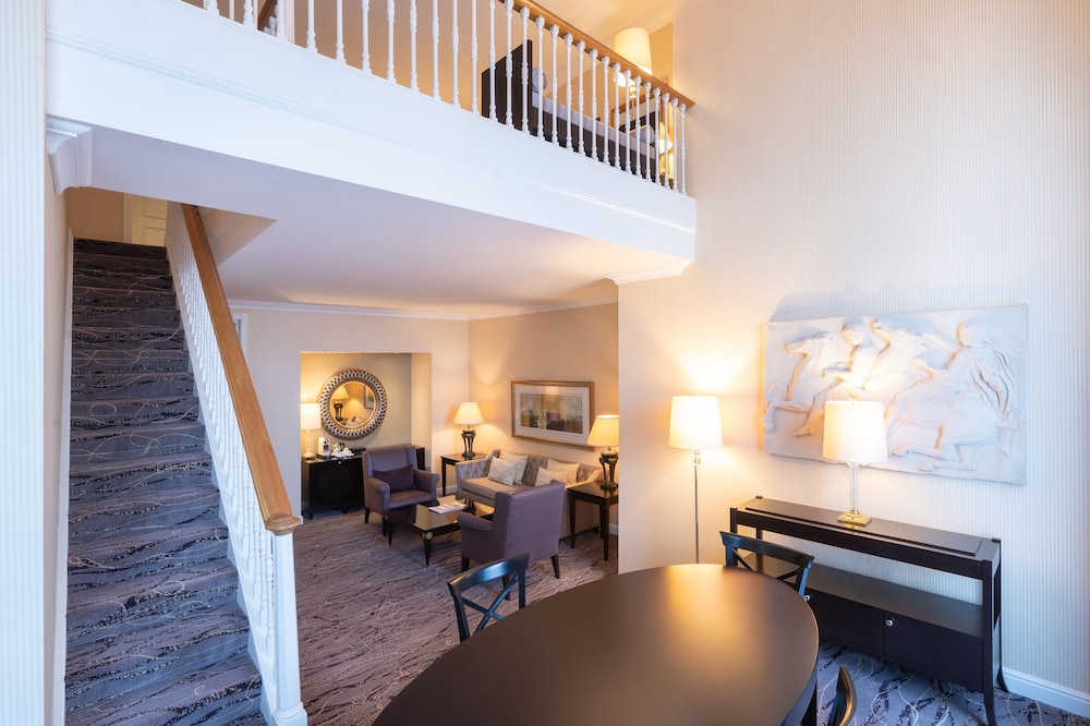 Suite, 1 King Bed (Duplex)