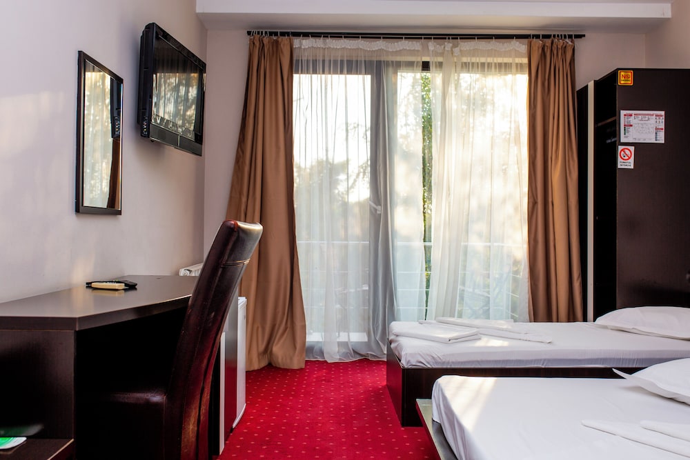 Standard Triple Room photo 2