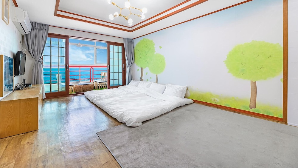 Basic Room, 1 Bedroom (Hyeongjaesum(oceanview))