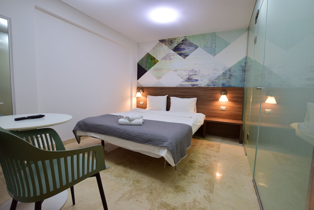 Standard Double Room - Photo 4