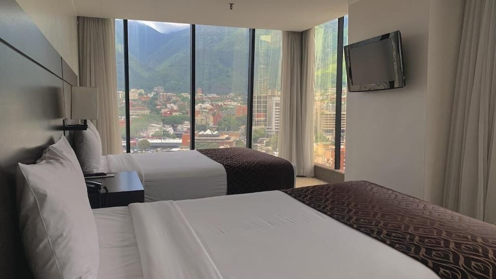 Deluxe Room, City View photo 3