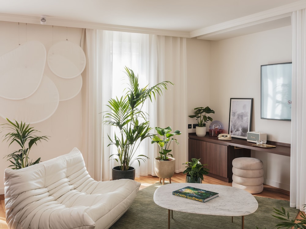 Suite photo 1