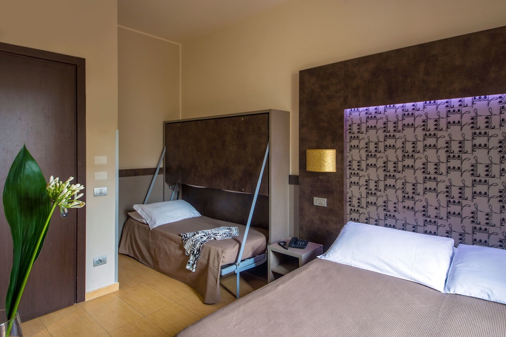 Standard Quadruple Room photo 2