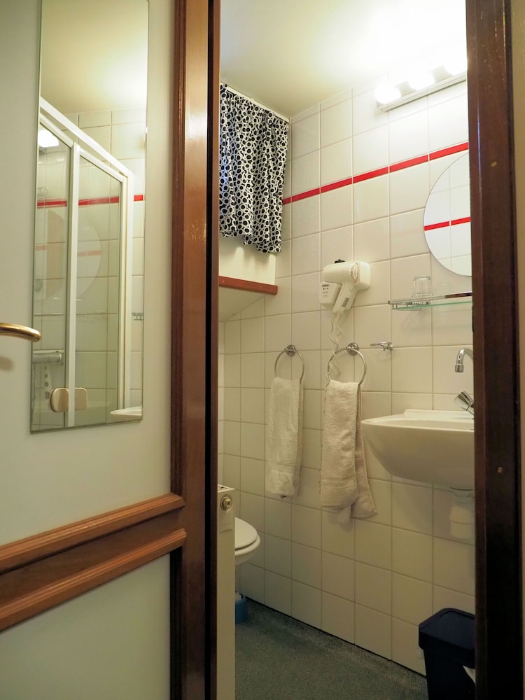 Premier Double Room, 1 Queen Bed photo 2