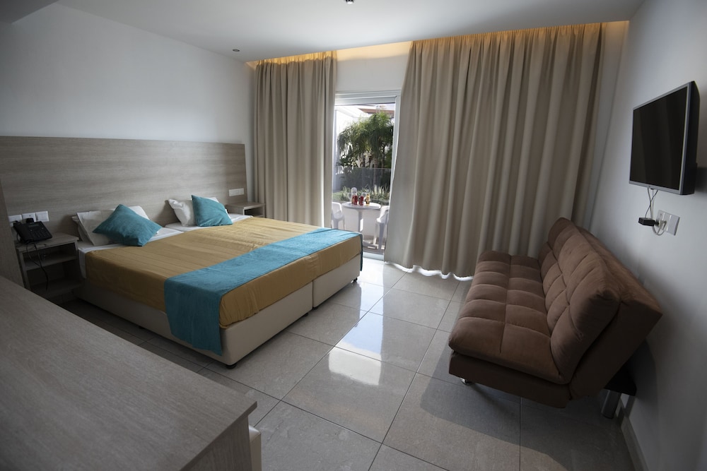Double or Twin Room, Resort View