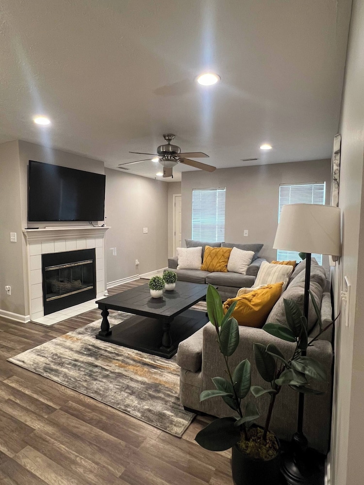 Condo, 2 Bedrooms, Patio