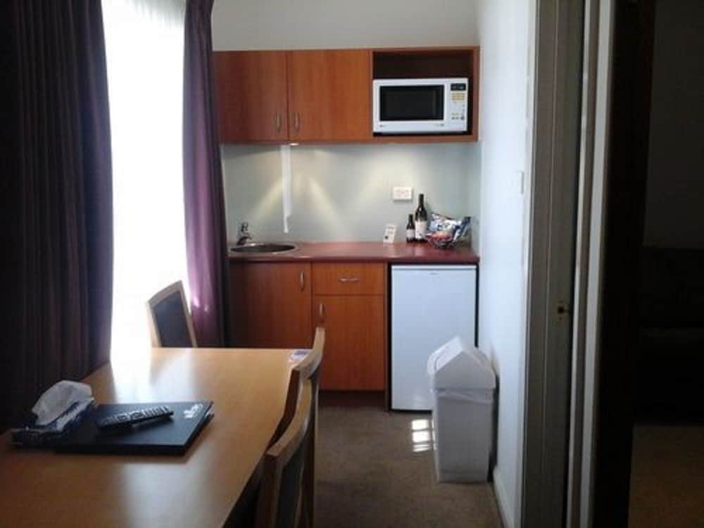 Standard Two Room Suite photo 3