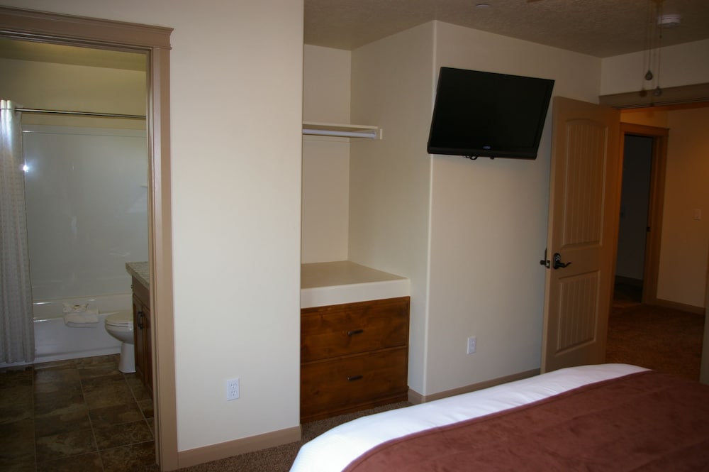 Luxury Townhome, 3 Bedrooms, 3 Private Bathrooms, Full Kitchen photo 2