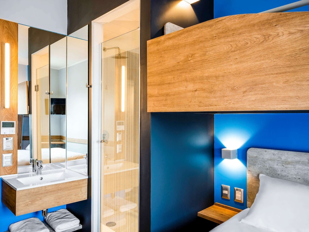 Standard Room, Multiple Beds - Photo 2