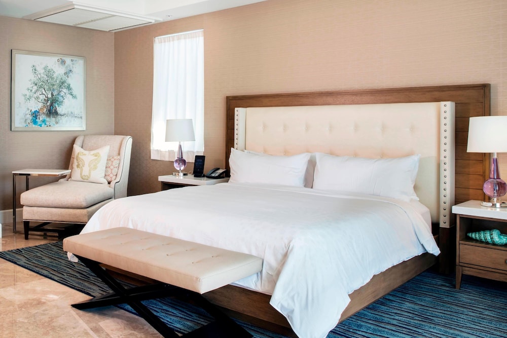 Presidential Suite, 1 Bedroom (Mobility Accessible, Roll-in Shower) photo 3