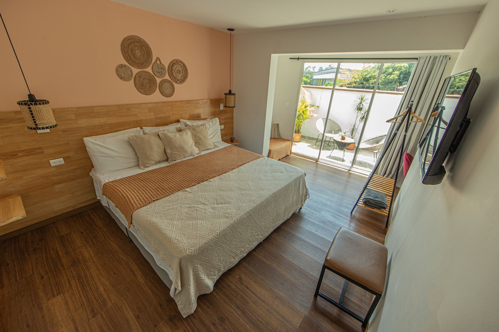 Premium Double Room, Balcony - Photo 3