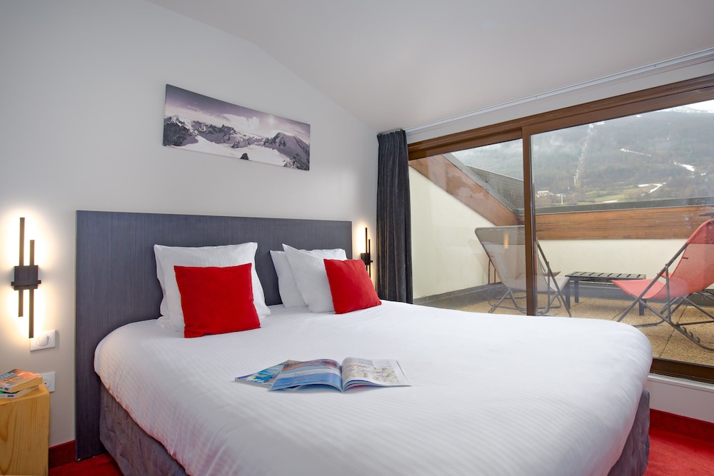 Junior Suite, Resort View - Photo 1