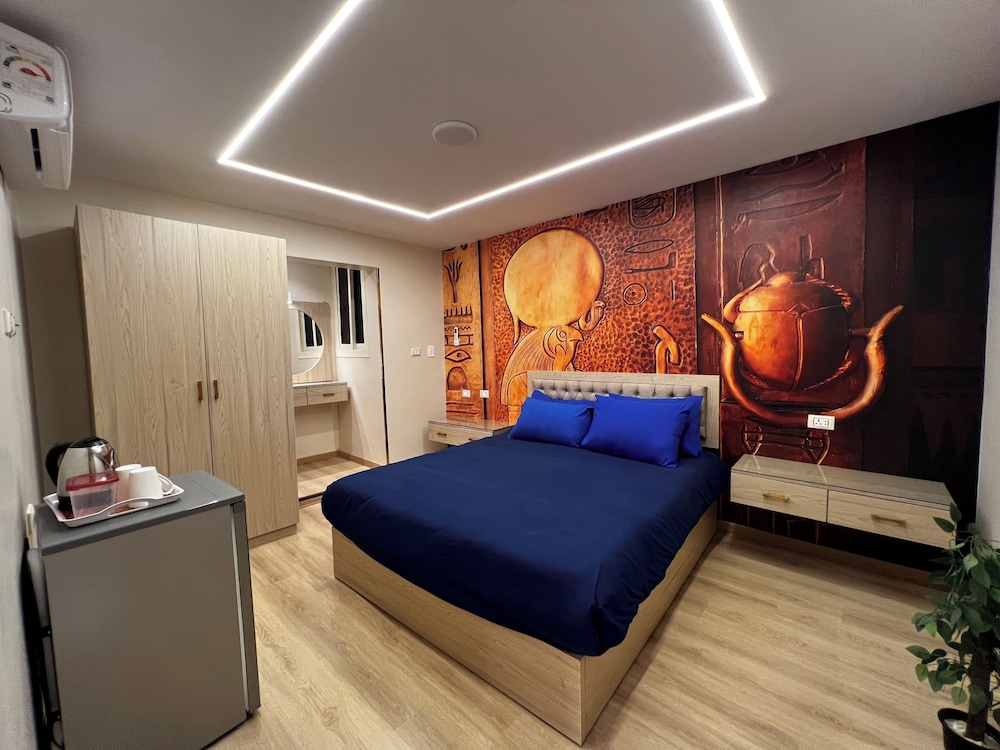 Two Bedrooms Suite Pyramids View with Balcony - Photo 9